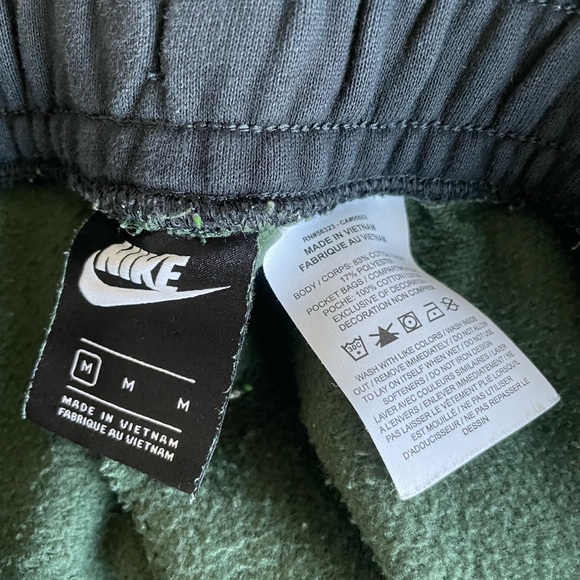 Nike Women’s Sweatshort - Picture 6 of 7